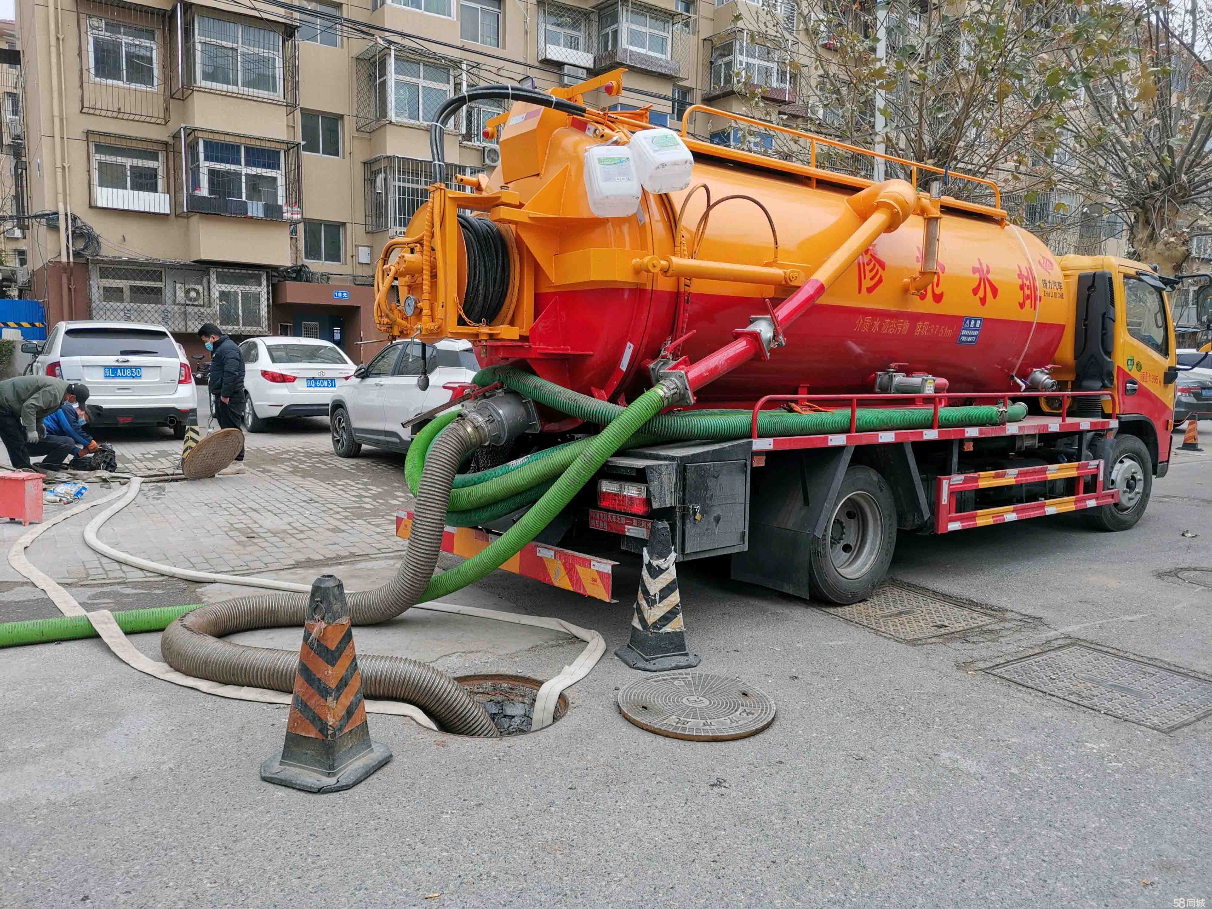 谢通门抽粪吸污